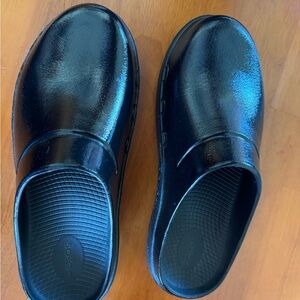 Oofos Women's OOcloog Luxe Clog - Black
10 / Black